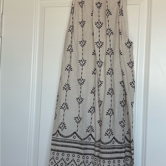 V Cristina Halter Style Coordinating Set, Size M, 100% Rayon, Black/Off White - Picture 3 of 12